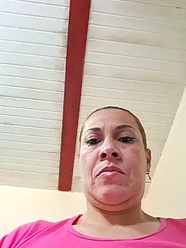 Snapshot of Zaralu_ chatting on March 6, 2026, 4:57 pm Zaralu online show from March 6, 2026, 4:57 pm