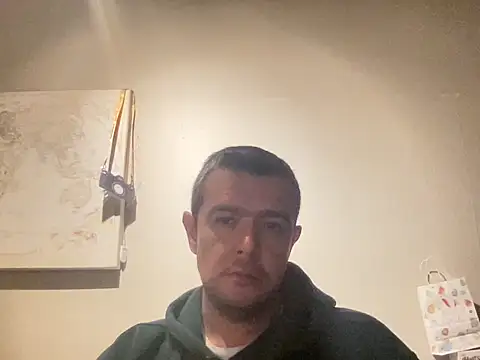 Snapshot of OtterAdonis21 chatting on April 8, 2026, 2:35 am OtterAdonis21 online show from April 8, 2026, 2:35 am