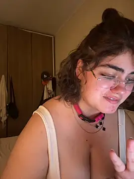 Snapshot of yudrayeb chatting on January 8, 2025, 3:40 am yudrayeb online show from January 8, 2025, 3:40 am