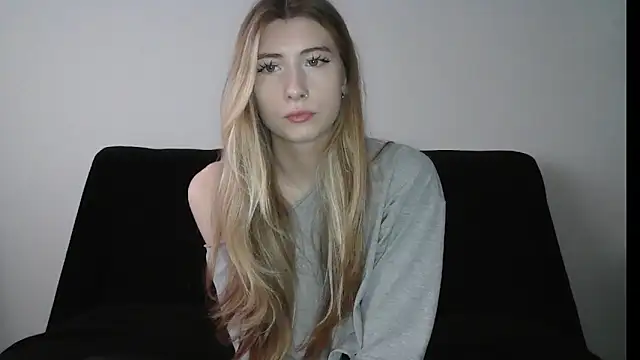 ErikaShyy online show from September 29, 2025, 10:22 am