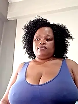 Snapshot of hugemelonsxxx chatting on July 19, 2026, 10:56 am hugemelonsxxx online show from July 19, 2026, 10:56 am