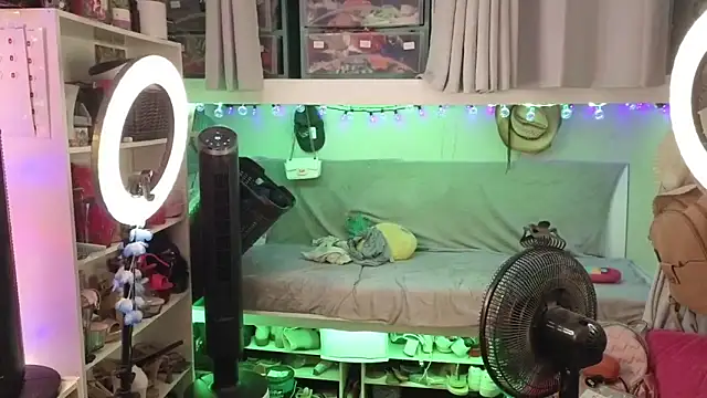 cunty tranny lydia online show from October 3, 2025, 3:52 am