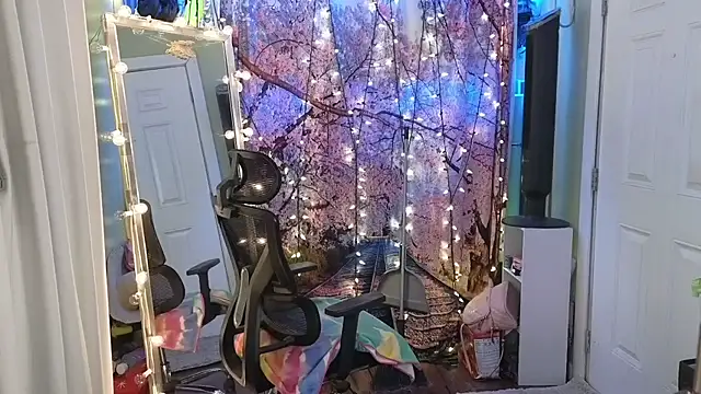 cunty tranny lydia online show from June 25, 2026, 5:12 am