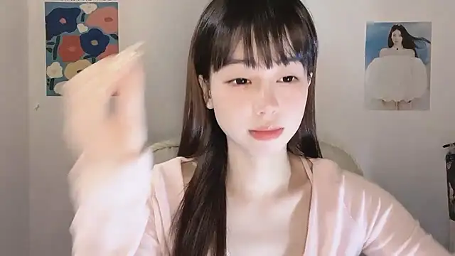 Snapshot of -Hottie chatting on November 16, 2025, 4:12 pm -Hottie online show from November 16, 2025, 4:12 pm