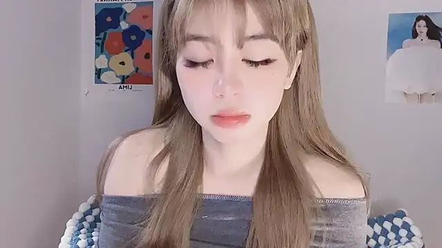 Snapshot of -Hottie chatting on February 12, 2026, 4:18 pm -Hottie online show from February 12, 2026, 4:18 pm