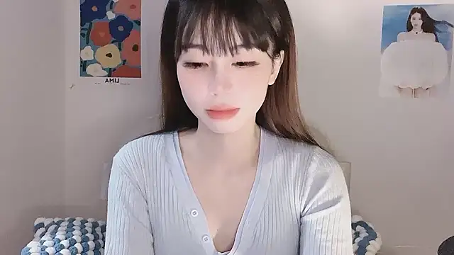 Snapshot of -Hottie chatting on January 12, 2026, 4:03 pm -Hottie online show from January 12, 2026, 4:03 pm