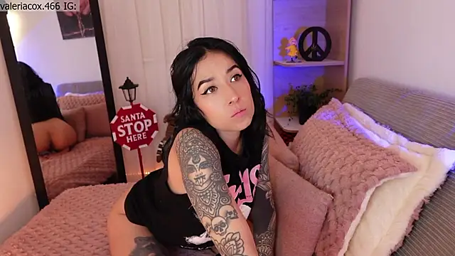 ValeriaCox online show from November 23, 2025, 3:55 pm