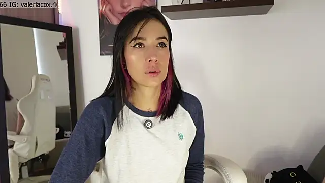 ValeriaCox online show from May 5, 2026, 11:57 am