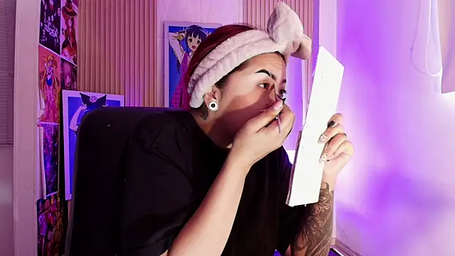 Mia Rinn online show from March 14, 2026, 12:44 pm