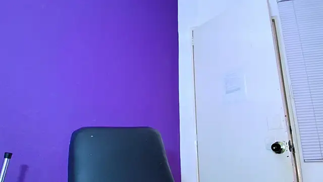 Mia Rinn online show from March 9, 2026, 4:32 pm