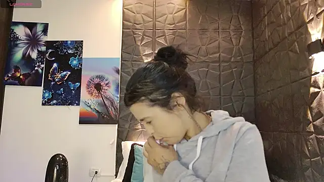 graceymilf666 online show from September 18, 2025, 11:13 am