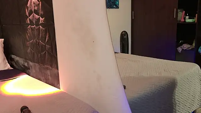 graceymilf666 online show from October 30, 2025, 11:30 am