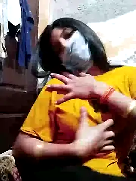 Hotty-Divya online show from December 25, 2024, 1:19 pm