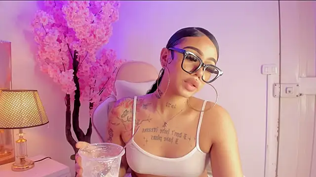 Mia Jansen online show from February 13, 2025, 1:40 am