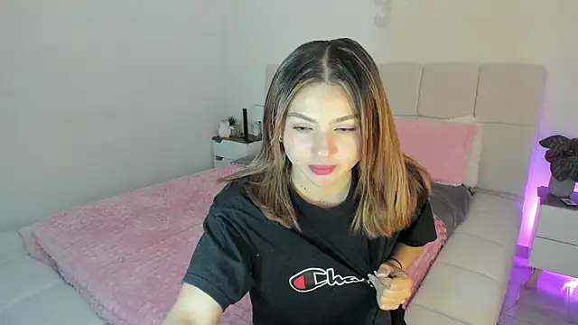 Ori valentina online show from May 11, 2026, 9:34 pm