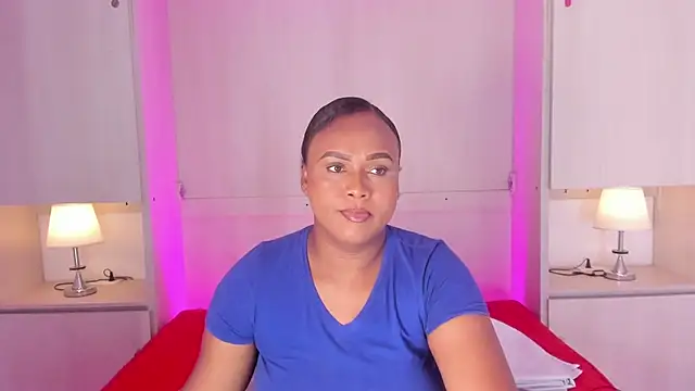 Snapshot of EmilyyStuart chatting on June 18, 2026, 3:38 am EmilyyStuart online show from June 18, 2026, 3:38 am