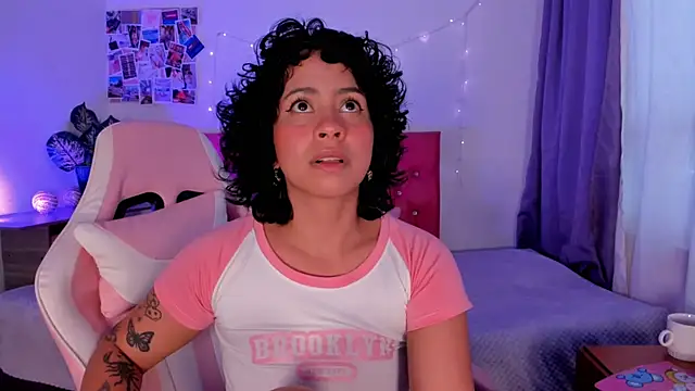 adriannyp 1 online show from March 21, 2025, 8:40 pm