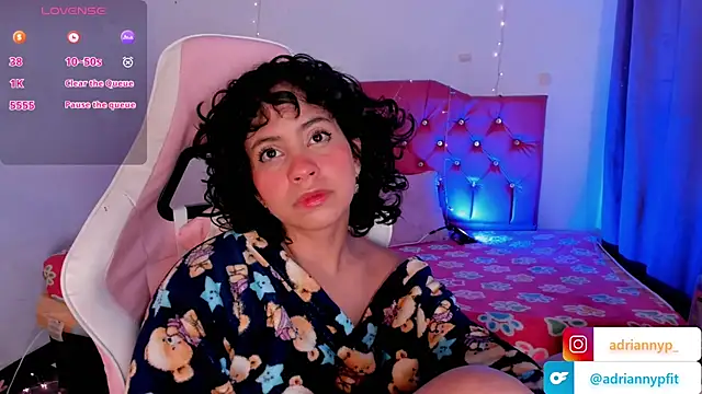 adriannyp 1 online show from September 10, 2025, 5:01 pm