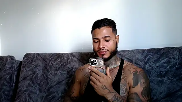 Exotic tatto27121 online show from January 17, 2025, 7:38 pm