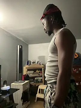 SluttyLyfe4L online show from July 28, 2026, 7:39 pm