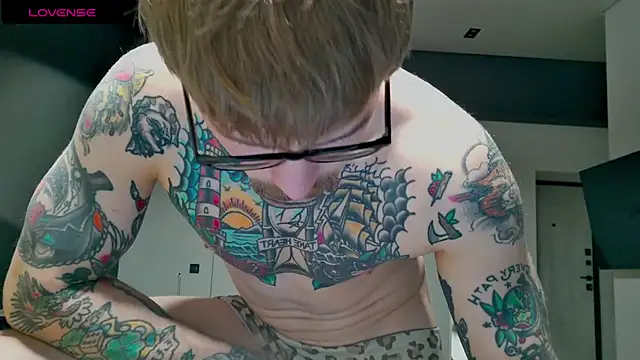 white King9999 online show from November 17, 2025, 3:54 am