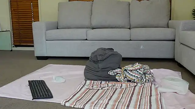 asian pina online show from September 10, 2025, 11:04 pm