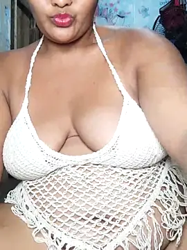Sweetchuby1995 online show from May 14, 2026, 3:42 pm