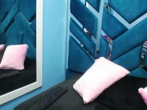 Luciana Ass online show from September 17, 2025, 8:55 pm