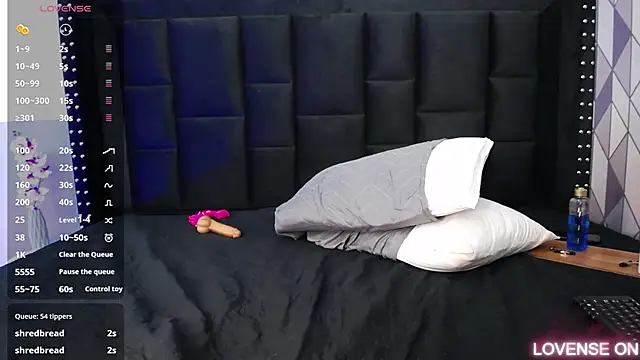 petitelittleebony online show from March 18, 2025, 12:51 am