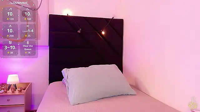 petitelittleebony online show from July 30, 2026, 2:54 am