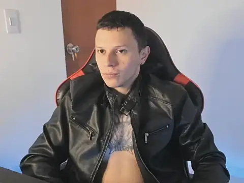 Snapshot of goodboy69l chatting on July 29, 2026, 2:38 pm goodboy69l online show from July 29, 2026, 2:38 pm