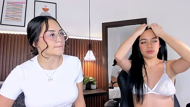 emma white 01 online show from February 28, 2025, 2:42 am