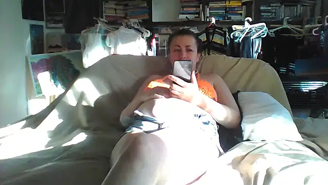 MariaAnaSunshine online show from March 6, 2026, 7:47 am