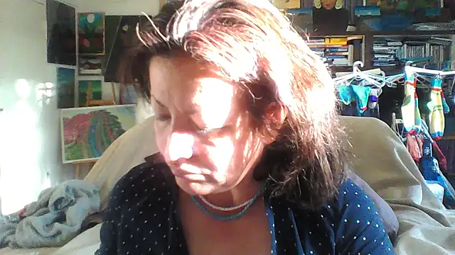 MariaAnaSunshine online show from March 12, 2026, 6:50 am