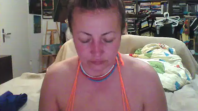 MariaAnaSunshine online show from March 20, 2026, 6:42 pm