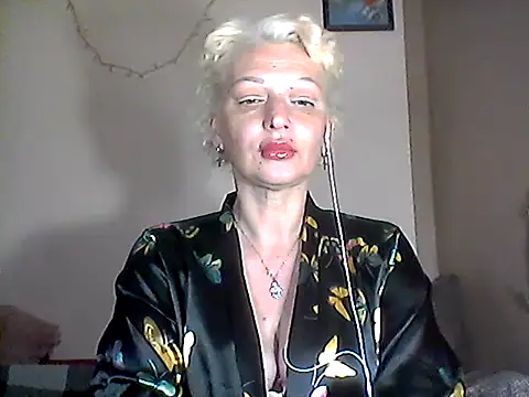 MaryJane441 online show from May 5, 2026, 8:12 pm