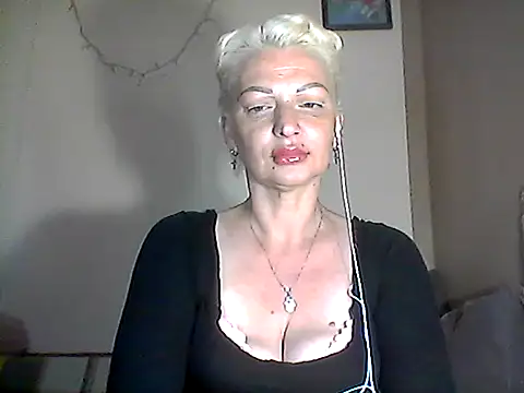 Snapshot of MaryJane441 chatting on June 12, 2026, 8:17 pm MaryJane441 online show from June 12, 2026, 8:17 pm