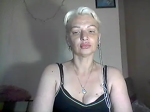 Snapshot of MaryJane441 chatting on June 14, 2026, 9:21 am MaryJane441 online show from June 14, 2026, 9:21 am