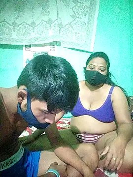 Snapshot of Group_Of_Lust chatting on April 15, 2026, 8:31 pm Group Of Lust online show from April 15, 2026, 8:31 pm