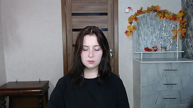 Kristy-Max online show from October 4, 2025, 9:27 pm