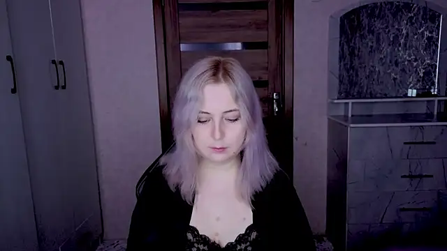 Kristy-Max online show from March 9, 2026, 9:18 pm