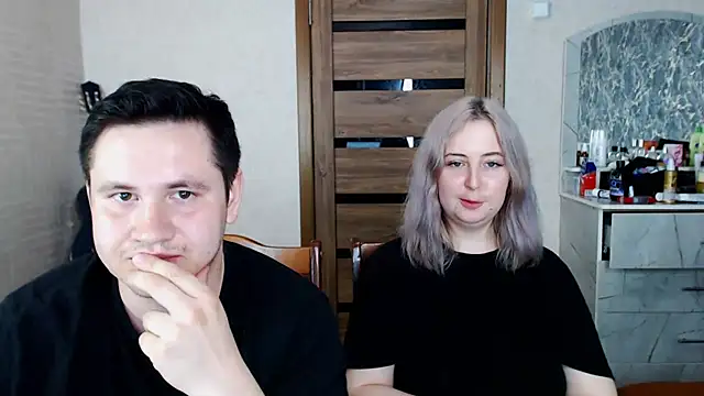 Kristy-Max online show from March 21, 2025, 10:06 pm