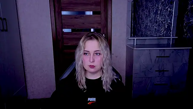 Kristy-Max online show from June 6, 2026, 7:19 pm