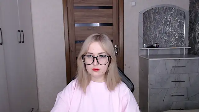 Kristy-Max online show from January 14, 2026, 8:45 pm