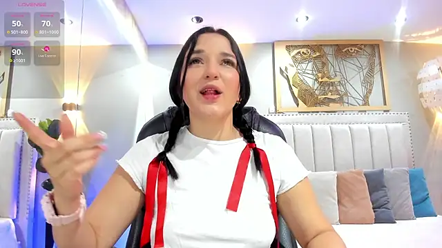 Snapshot of _EmilyJireh_ chatting on July 19, 2026, 12:13 pm EmilyJireh online show from July 19, 2026, 12:13 pm
