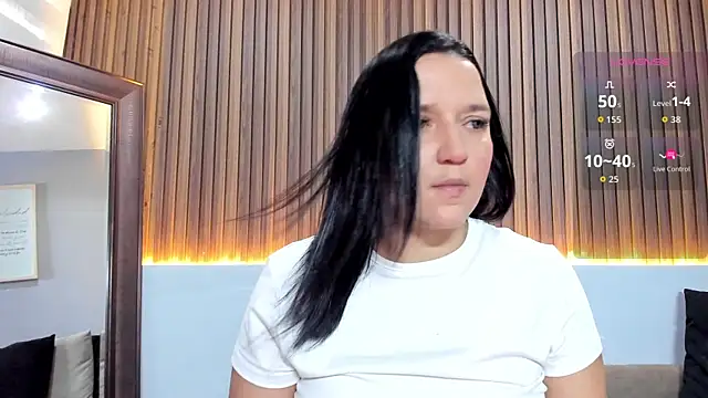 Snapshot of _EmilyJireh_ chatting on July 15, 2026, 7:32 pm EmilyJireh online show from July 15, 2026, 7:32 pm
