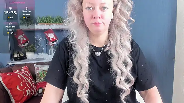 JesiaFoxi online show from January 7, 2026, 1:05 pm