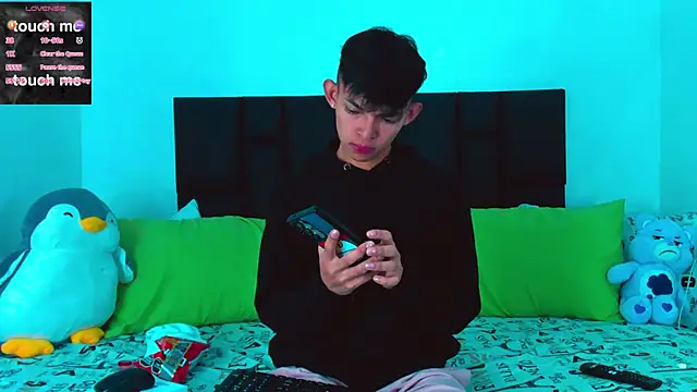 Tonny twink  online show from February 8, 2025, 3:52 am