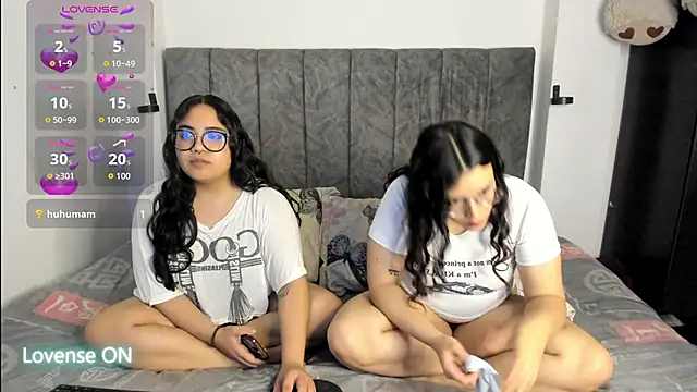 maddie-and-chelsea- online show from May 5, 2026, 12:41 pm