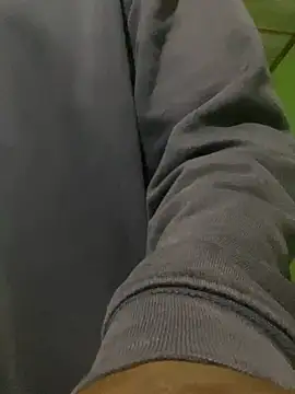 Snapshot of Alphadavid_23 chatting on February 17, 2025, 11:23 am Alphadavid 23 online show from February 17, 2025, 11:23 am